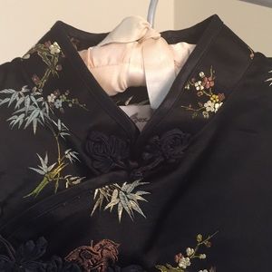 Size 8 Chinese dress, lined, w/side slits.